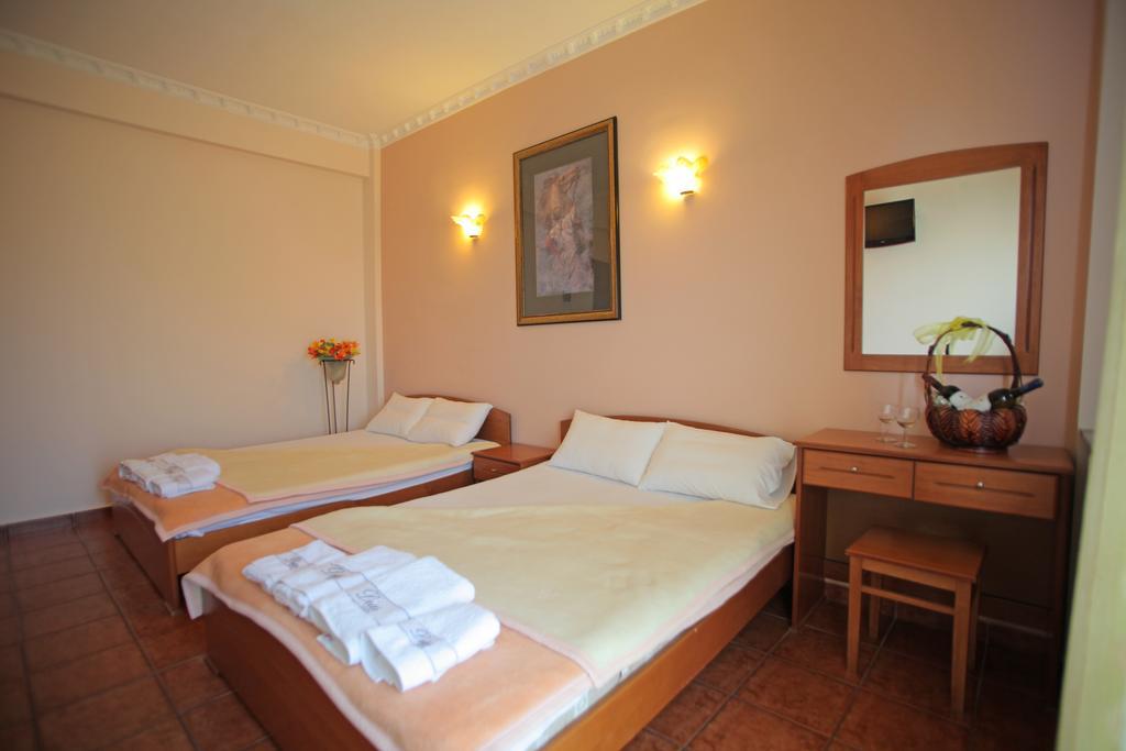 Hotel Dias Olympiakí Aktí Zimmer foto